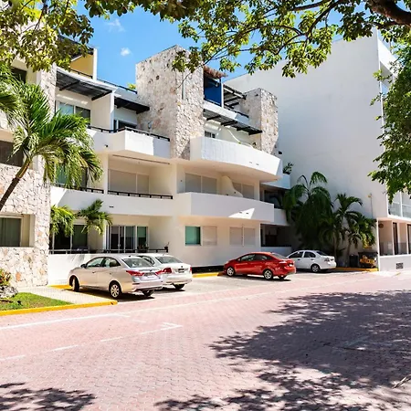 Meridian 208 Condo